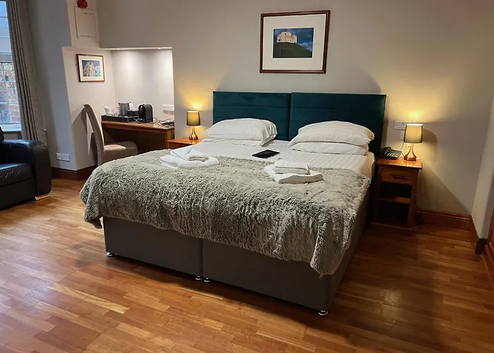 Hedley House Hotel & Apartments